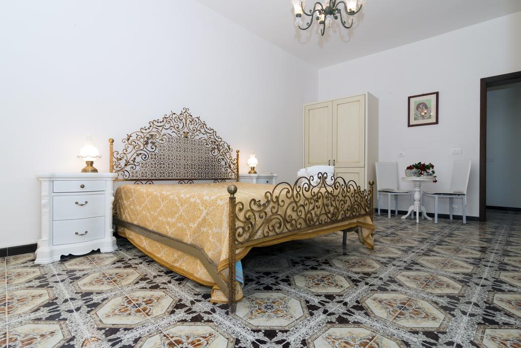 Bed & Breakfast Scicli Val Di Noto Szoba fotó